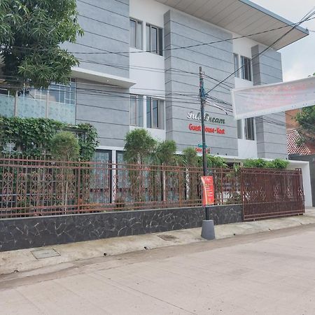 Reddoorz Plus @ Cirebon City Center Экстерьер фото