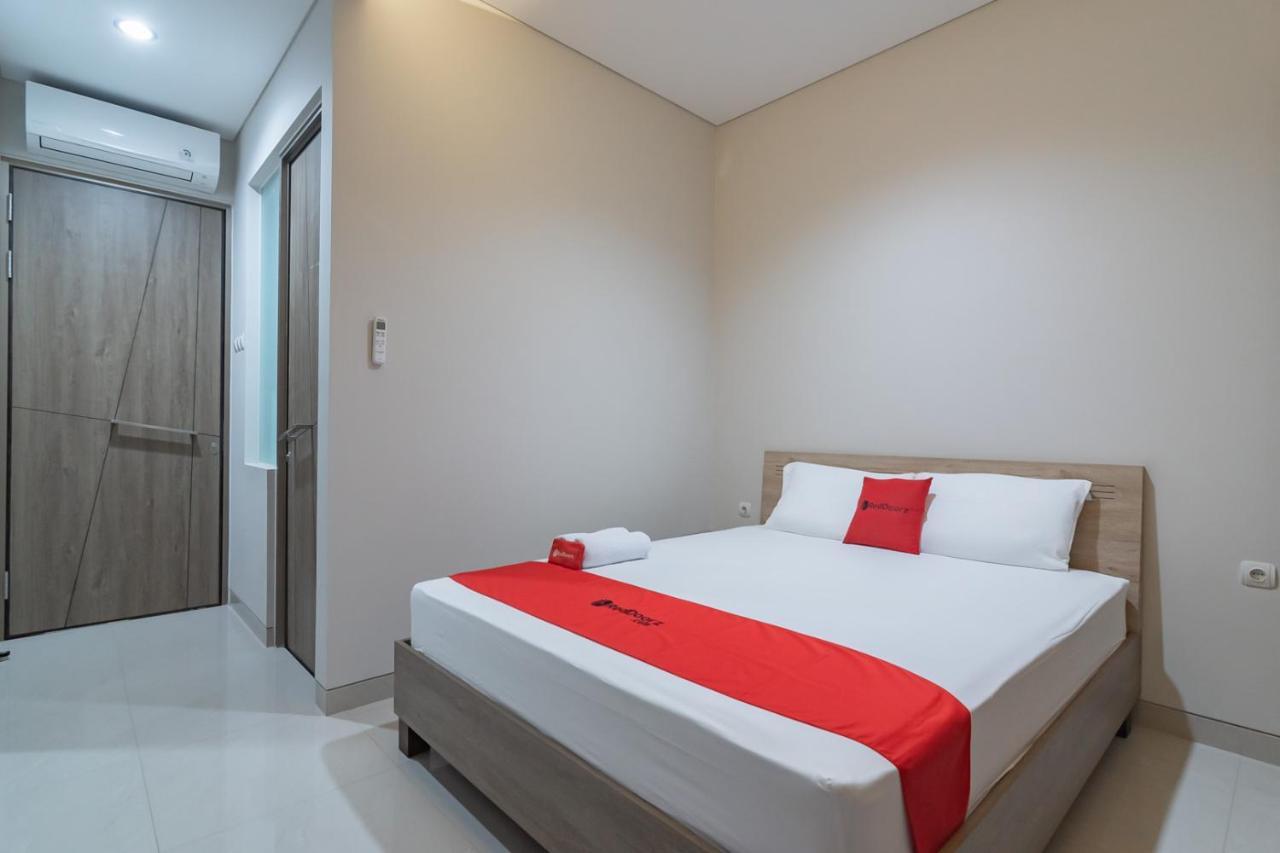 Reddoorz Plus @ Cirebon City Center Экстерьер фото