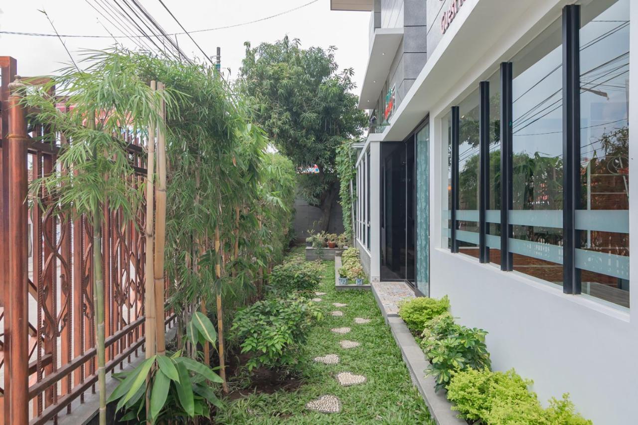 Reddoorz Plus @ Cirebon City Center Экстерьер фото