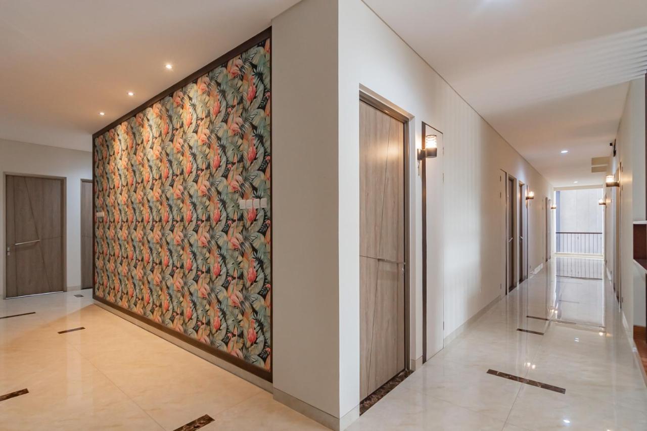 Reddoorz Plus @ Cirebon City Center Экстерьер фото